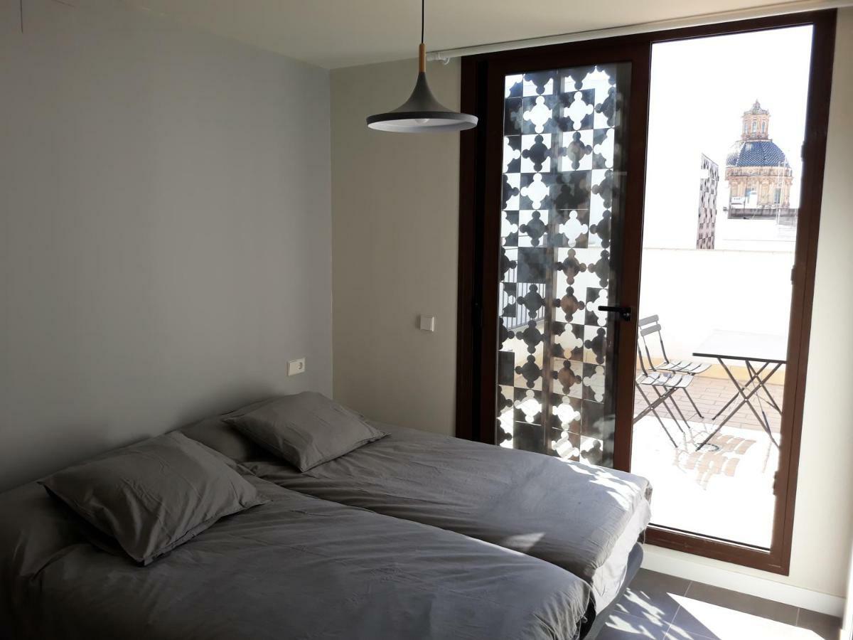 Apartamento Con Terraza En San Luis. Parking&netflix